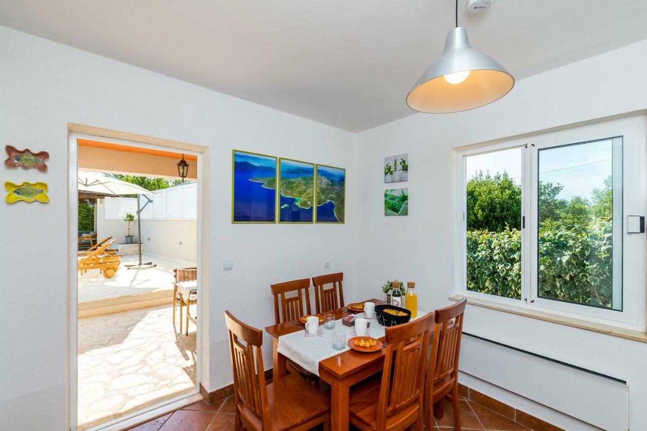 Villa Doli - Lovely Holiday Home With Private Pool Exterior photo